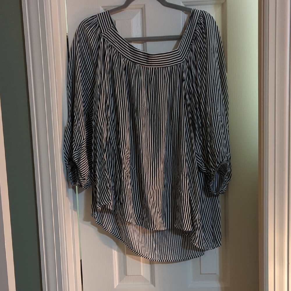 ANDREE BY UNIT Black and White Striped Blouse
